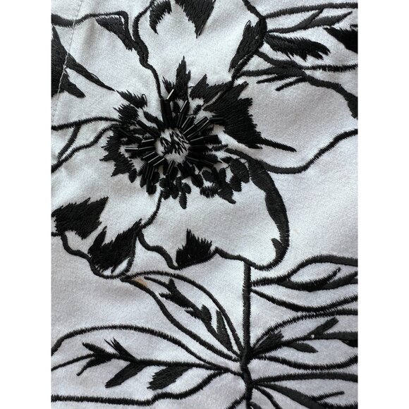 Vintage Caché ASYMMETRICAL Skirt Size 8 Black & White Fringe Floral Embroidery - Picture 10 of 16
